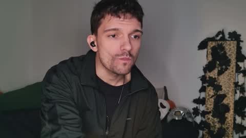 Snapshot of jackdesfeux chatting on 10-10-25, 02:32 Jack  online show from 10-10-25, 02:32