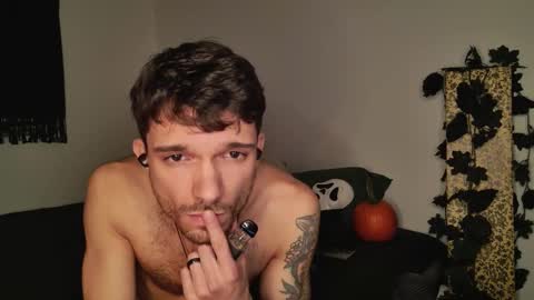 Snapshot of jackdesfeux chatting on 10-27-25, 10:41 Jack  online show from 10-27-25, 10:41