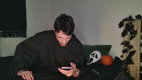 Snapshot of jackdesfeux chatting on 10-28-25, 05:44 Jack  online show from 10-28-25, 05:44