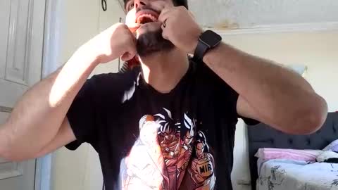 Snapshot of jackecuador chatting on 11-19-25, 01:44 Jack online show from 11-19-25, 01:44