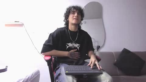 Snapshot of jackestaylor chatting on 01-10-26, 06:48 Jackes Taylor online show from 01-10-26, 06:48