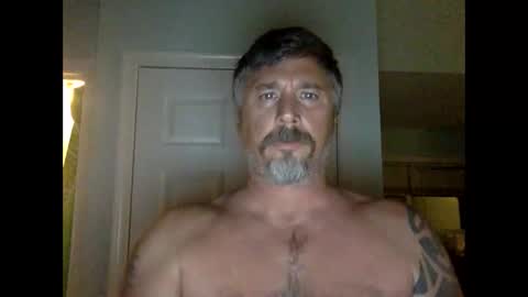 Snapshot of jackhammerhead chatting on 12-17-25, 02:50 jackhammerhead online show from 12-17-25, 02:50