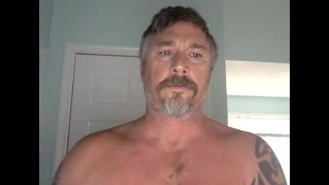 Snapshot of jackhammerhead chatting on 12-18-25, 01:06 jackhammerhead online show from 12-18-25, 01:06