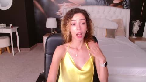 Snapshot of jackie__fox chatting on 06-06-26, 04:28 Jackie online show from 06-06-26, 04:28