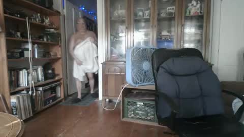 jackskillet_29 online show from 04-23-26, 01:46