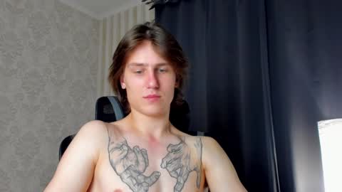 Snapshot of jacksonvox chatting on 12-19-24, 03:18 Nikolay online show from 12-19-24, 03:18