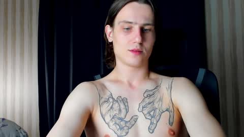 Snapshot of jacksonvox chatting on 02-08-25, 08:21 Nikolay online show from 02-08-25, 08:21
