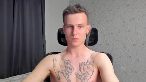 Snapshot of jacksonvox chatting on 06-16-26, 10:12 Nikolay online show from 06-16-26, 10:12