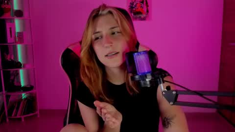 Linda Sofia help me get to 100 thumbs up online show from 01-09-25, 05:34