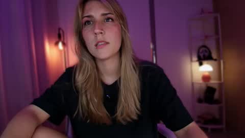 Linda Sofia help me get to 100 thumbs up online show from 03-18-26, 01:20