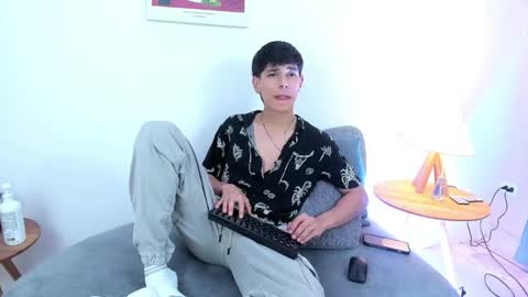 jacob_colliins online show from 05-23-26, 03:34