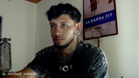 Michael Caicedo online show from 04-02-26, 07:44