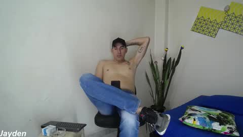 Jacob And Jayden online show from 10-06-25, 06:38