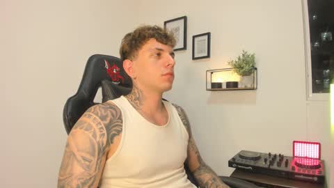 jacobb116 online show from 12-03-24, 02:36