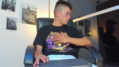 Snapshot of jacobstones_ chatting on 01-20-25, 05:48 JACOB STONES online show from 01-20-25, 05:48