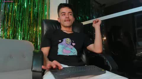 Snapshot of jacobstones_ chatting on 03-10-25, 06:27 JACOB STONES online show from 03-10-25, 06:27