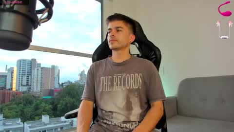 Snapshot of jacobstones_ chatting on 11-09-25, 09:35 JACOB STONES online show from 11-09-25, 09:35