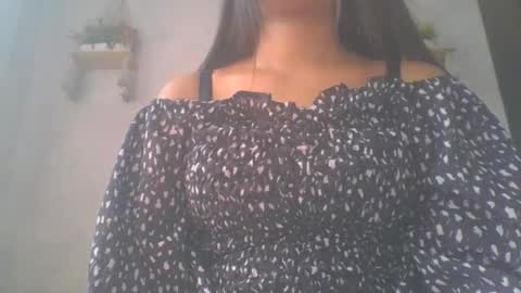 jacqueline_fernandez online show from 11-13-25, 07:18