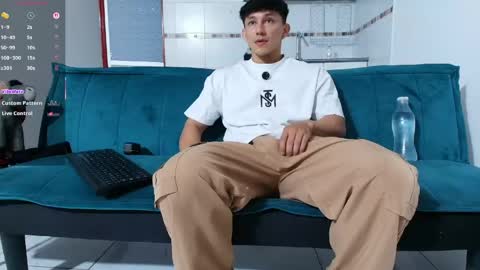 Snapshot of jacques_cardiet chatting on 06-04-26, 02:12 jacobo online show from 06-04-26, 02:12