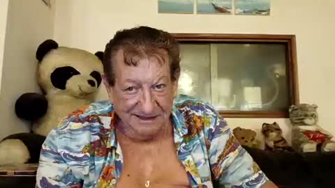 Snapshot of jacques_de_france chatting on 06-19-26, 02:38 Jacques online show from 06-19-26, 02:38