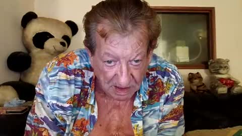Snapshot of jacques_de_france chatting on 07-13-26, 01:19 Jacques online show from 07-13-26, 01:19