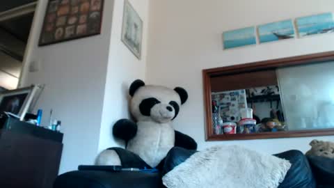 Snapshot of jacques_de_france chatting on 07-17-26, 02:34 Jacques online show from 07-17-26, 02:34