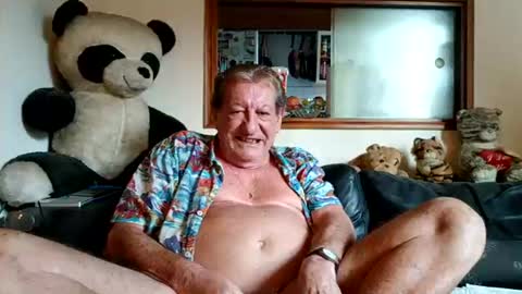 Snapshot of jacques_de_france chatting on 07-21-26, 06:32 Jacques online show from 07-21-26, 06:32