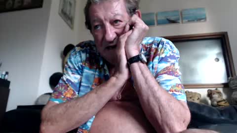Snapshot of jacques_de_france chatting on 07-22-26, 07:05 Jacques online show from 07-22-26, 07:05