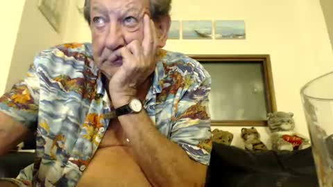 Snapshot of jacques_de_france chatting on 07-26-26, 01:47 Jacques online show from 07-26-26, 01:47