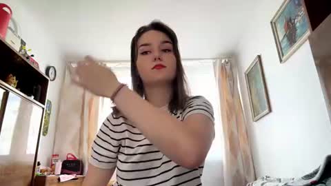 Snapshot of jacqulineatthowe chatting on 07-04-26, 10:32 Mila online show from 07-04-26, 10:32