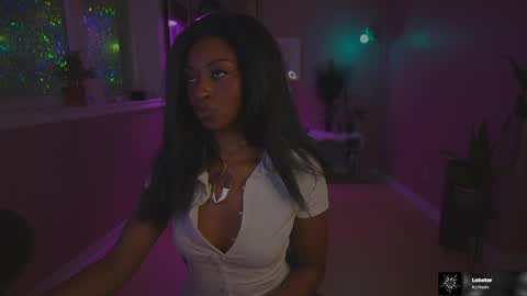 Snapshot of jada_valentine chatting on 04-11-26, 06:18 Jada online show from 04-11-26, 06:18