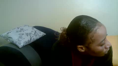 jadamira1 online show from 06-01-26, 06:48