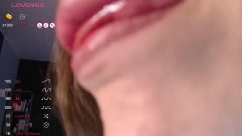 Jade online show from 09-28-25, 02:33