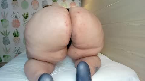 Snapshot of jade_cruz20 chatting on 01-24-25, 02:51 jade_cruz20 online show from 01-24-25, 02:51