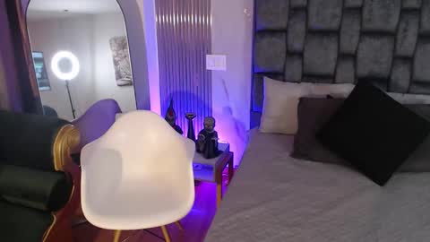 Sara online show from 10-14-25, 12:17