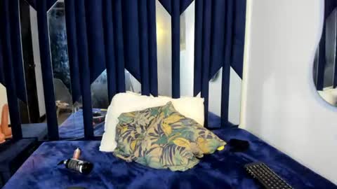 Snapshot of jade_ht chatting on 06-11-26, 12:32 jade_ht online show from 06-11-26, 12:32