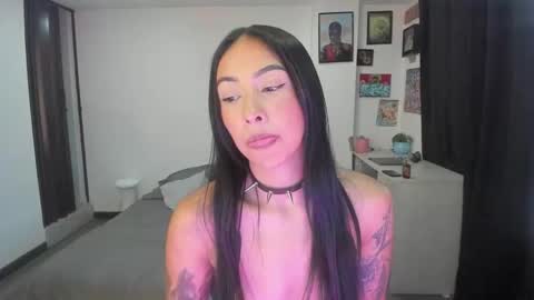 Snapshot of jade_porn chatting on 10-19-25, 11:11 Jade independent model online show from 10-19-25, 11:11