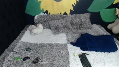 jade_scarlett1 online show from 03-04-25, 07:01