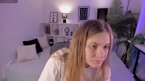 Jade online show from 03-08-25, 08:57