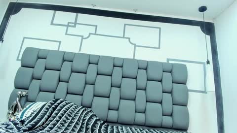 Jade  online show from 01-10-25, 11:00