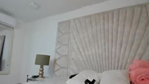 Jade  online show from 09-27-25, 11:15