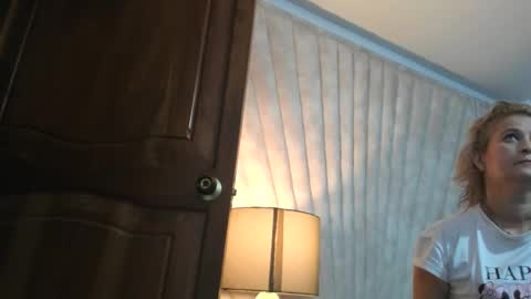 Jade  online show from 10-27-25, 10:08