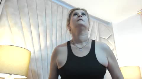 Jade  online show from 11-24-25, 11:10