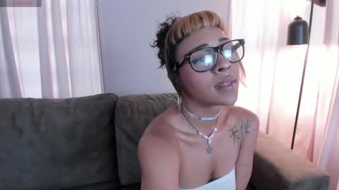 Snapshot of jade_star__ chatting on 05-19-26, 09:54 jade_star__ online show from 05-19-26, 09:54