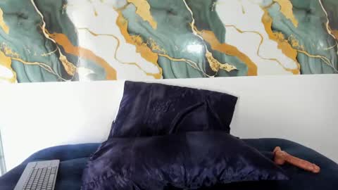 jade_stone12 online show from 05-24-26, 07:30