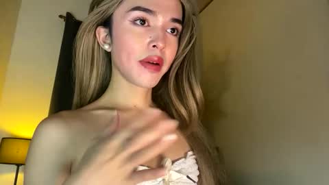 Snapshot of jade_the_vergin02 chatting on 02-06-26, 10:57 Adriana online show from 02-06-26, 10:57