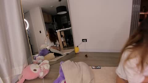 Snapshot of jade_ws chatting on 12-05-24, 03:15 Jade online show from 12-05-24, 03:15