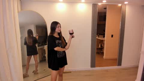 Snapshot of jade_ws chatting on 02-20-25, 01:25 Jade online show from 02-20-25, 01:25