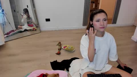 Snapshot of jade_ws chatting on 03-05-25, 04:13 Jade online show from 03-05-25, 04:13