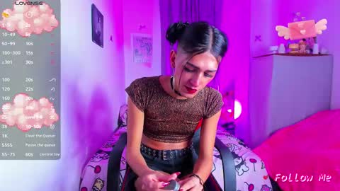 Snapshot of jadebenett chatting on 12-19-25, 04:08 Jade Benett online show from 12-19-25, 04:08